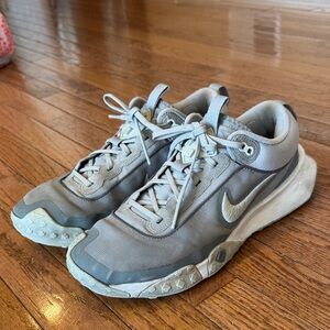 Nike Air Diamond Turf shoes size 11